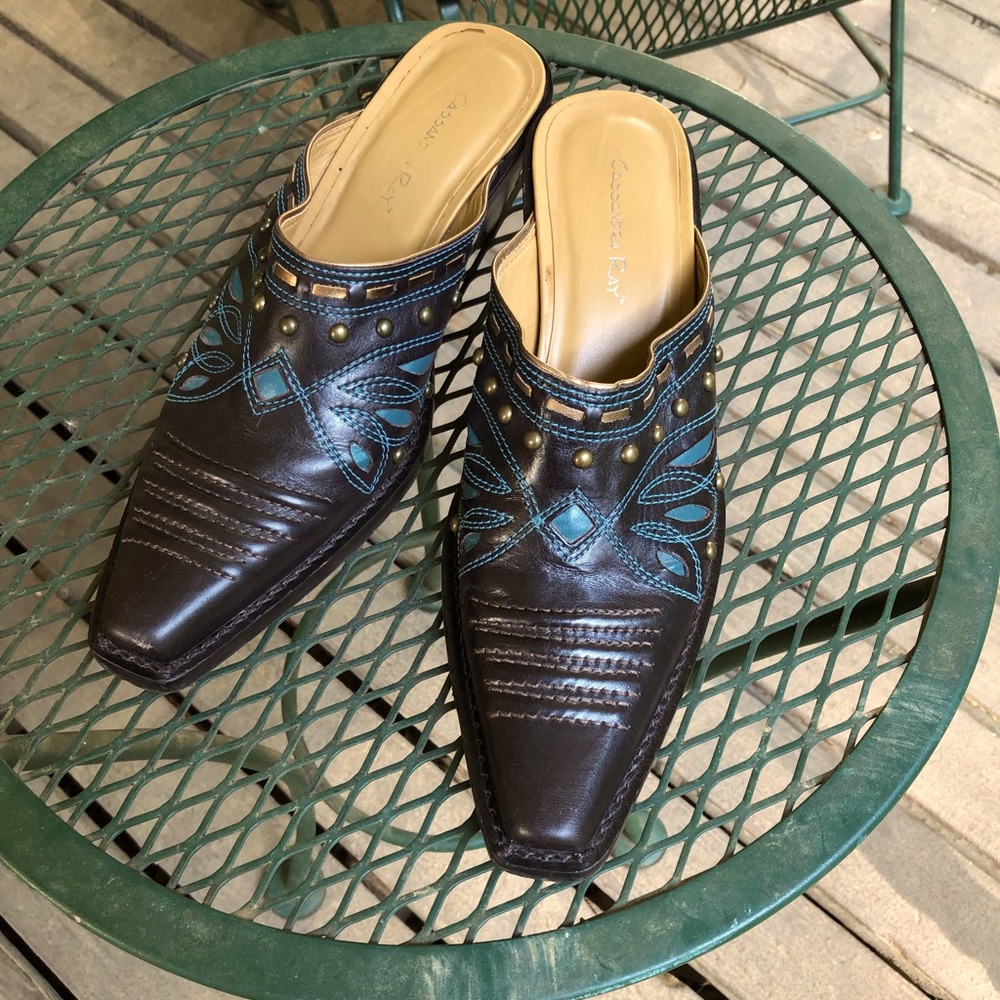 Ladies western style slides, very good condition, rarely worn